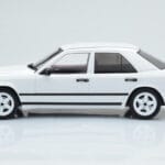 Mercedes E-Class W124 Tuning Weiß MCG 1:18 - image 3 of 6