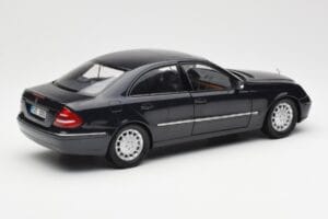 Mercedes E-Class W211 Blau Metallic Kyosho 1:18 B66962147 Metall — Bild 3 von 8