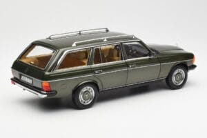 Mercedes 230T W123 T-Modell Grün Metallic Norev 1:18 183730 Metall — Bild 3 von 8
