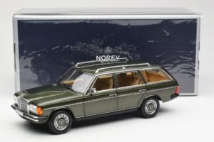 Mercedes 230T W123 T-Modell Grün Metallic Norev 1:18 183730 Metall — Bild 8 von 8