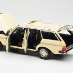 Mercedes 230T W123 T-Modell Taxi Norev 1:18 - image 5 of 8