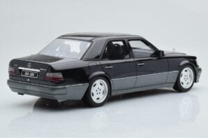 Mercedes E60 AMG W124 Schwarz Otto 1:18 OT131 Resin — Bild 2 von 6