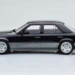 Mercedes E60 AMG W124 Schwarz Otto 1:18 - image 3 of 6