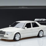 Mercedes E60 AMG W124 Weiß Otto 1:18 - image 6 of 6