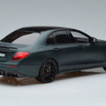 Mercedes E63 AMG Brabus 800 W213 Grün GT Spirit 1:18 - image 2 of 6
