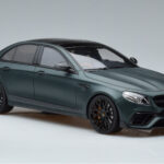 Mercedes E63 AMG Brabus 800 W213 Grün GT Spirit 1:18 - image 4 of 6