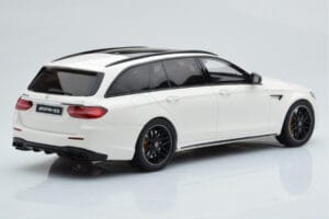 Mercedes AMG E63 S S213 T-Model Weiß GT Spirit 1:18 GT795 Resin — Bild 2 von 6