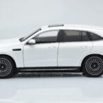 Mercedes EQC 400 Diamond Weiß NZG 1:18 - image 4 of 8
