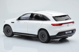 Mercedes EQC 400 Diamond Weiß NZG 1:18 B66963756 Metall — Bild 7 von 8