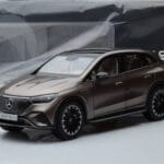 Mercedes EQE SUV X294 AMG Line Velvet Braun NZG 1:18 - image 8 of 8