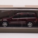 Mercedes GL X164 Carneol Rot Minichamps 1:43 - image 4 of 4