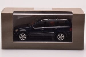 Mercedes GL X164 Tansanit Blau Minichamps 1:43 B66962228 Metall — Bild 4 von 4