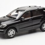 Mercedes M-Class W166 Obsidian Schwarz Metallic Minichamps 1:18
