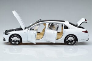 Mercedes Maybach S600 W222 V12 Biturbo Diamond Weiß Almost Real 1:18 820116 Metall — Bild 5 von 11