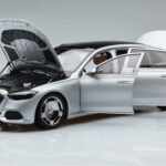 Mercedes Maybach S600 W222 V12 Biturbo Hightech Silber Almost Real 1:18 - image 2 of 12