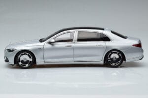 Mercedes Maybach S600 W222 V12 Biturbo Hightech Silber Almost Real 1:18 820118 Metall — Bild 5 von 12