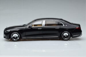 Mercedes Maybach S600 W222 V12 Biturbo Obsidian Schwarz Almost Real 1:18 820115 Metall — Bild 5 von 11