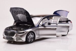 Mercedes Maybach S680 W223 Nautical Blau Cirrus Silber Almost Real 1:18 820125 Metall — Bild 2 von 8
