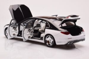 Mercedes Maybach S680 W223 Obsidian Schwarz Diamond Weiß Almost Real 1:18 820121 Metall — Bild 4 von 7