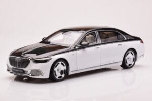 Mercedes Maybach S680 W223 Obsidian Schwarz Diamond Weiß Almost Real 1:18