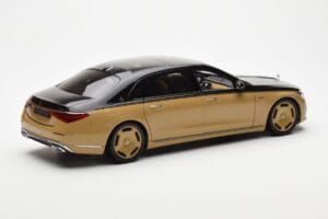 Mercedes Maybach S680 W223 Obsidian Schwarz Sand Almost Real 1:18 820124 Metall — Bild 3 von 7