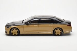 Mercedes Maybach S680 W223 Obsidian Schwarz Sand Almost Real 1:18 820124 Metall — Bild 4 von 7