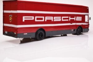Mercedes O317 Porsche Transporter Rot CMR 1:18 CMR149 Metall — Bild 2 von 12