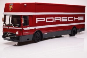 Mercedes O317 Porsche Transporter Rot CMR 1:18