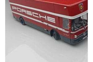Mercedes O317 Porsche Transporter Rot CMR 1:18 CMR149 Metall — Bild 9 von 12