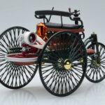 Mercedes Patent Motorwagen Grün Norev 1:18 - image 2 of 6