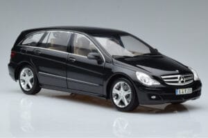 Mercedes R-Class W251 Obsidian Schwarz Minichamps 1:18 B66962325 Metall — Bild 5 von 7