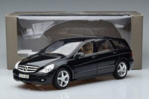 Mercedes R-Class W251 Obsidian Schwarz Minichamps 1:18 B66962325 Metall — Bild 7 von 7