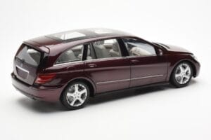 Mercedes R-Class W251 Rot Metallic Minichamps 1:18 150034602 Metall — Bild 3 von 8