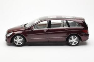 Mercedes R-Class W251 Rot Metallic Minichamps 1:18 150034602 Metall — Bild 4 von 8