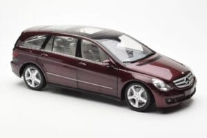 Mercedes R-Class W251 Rot Metallic Minichamps 1:18 150034602 Metall — Bild 6 von 8