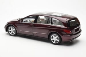 Mercedes R-Class W251 Rot Metallic Minichamps 1:18 150034602 Metall — Bild 7 von 8