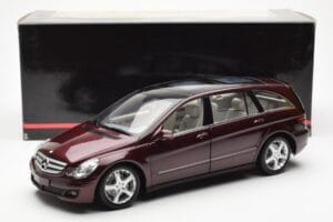 Mercedes R-Class W251 Rot Metallic Minichamps 1:18 150034602 Metall — Bild 8 von 8