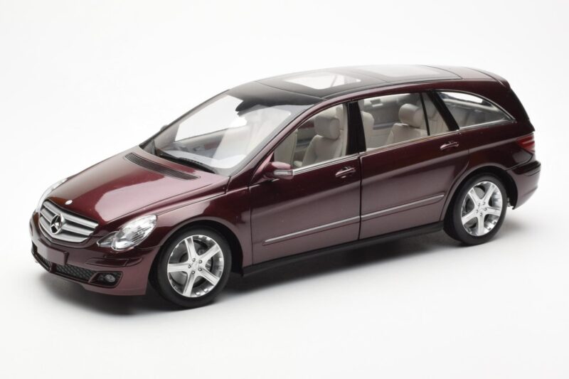 Mercedes R-Class W251 Rot Metallic Minichamps 1:18