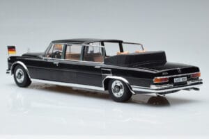 Mercedes 600 Pullman W100 Landaulet Queen Elizabeth II KK-Scale 1:18 KKDC181185 Metall — Bild 5 von 6