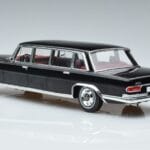 Mercedes 600 LWB Pullman W100 Schwarz MCG 1:18 MCG18187 Metall - image 5 of 6