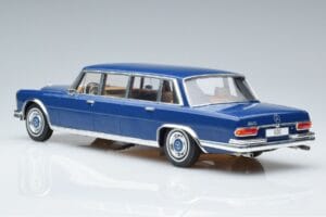 Mercedes S-Class 600 W100 LWB Pullman Dunkelblau MCG 1:18 MCG18189 Metall — Bild 5 von 6