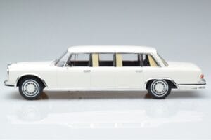 Mercedes S-Class 600 W100 LWB Pullman Weiß MCG 1:18 MCG18188 Metall — Bild 3 von 6