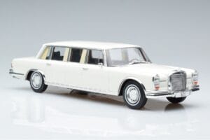 Mercedes S-Class 600 W100 LWB Pullman Weiß MCG 1:18 MCG18188 Metall — Bild 4 von 6