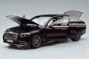 Mercedes S-Class W223 AMG Line Rot Norev 1:18 183804 Metall — Bild 2 von 8