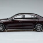 Mercedes S-Class W223 AMG Line Rot Norev 1:18 - image 5 of 8