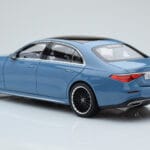 Mercedes S-Class W223 Vintage Blau Norev 1:18 - image 6 of 7