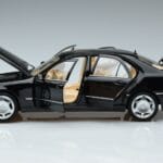 Mercedes S-Class W220 S600 Limitierte Auflage Norev 1:18 183811 Metall - image 4 of 8