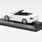 Mercedes SL 55 AMG R230 Weiß Minichamps 1:43 - image 3 of 4