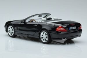 Mercedes SL500 R230 Schwarz Norev 1:18 183840 Metall — Bild 6 von 8