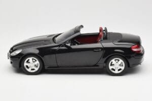 Mercedes SLK R171 Obsidian Schwarz Metallic Minichamps 1:18 B66962319 Metall — Bild 5 von 9